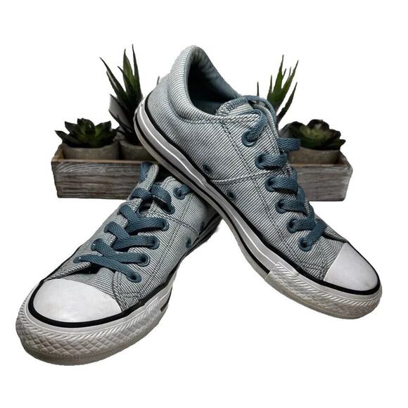 Converse Women's Chuck Taylor All Star Varsity Madison Low Top Sneaker 563446F - Picture 1 of 7